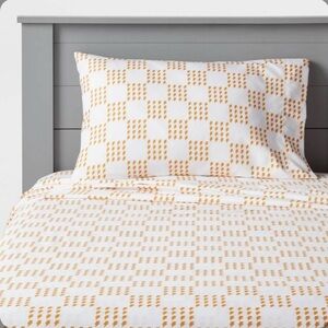 NEW Microfiber Full Sheet Set - Pillowfort Lightening Bolt 3-Piece